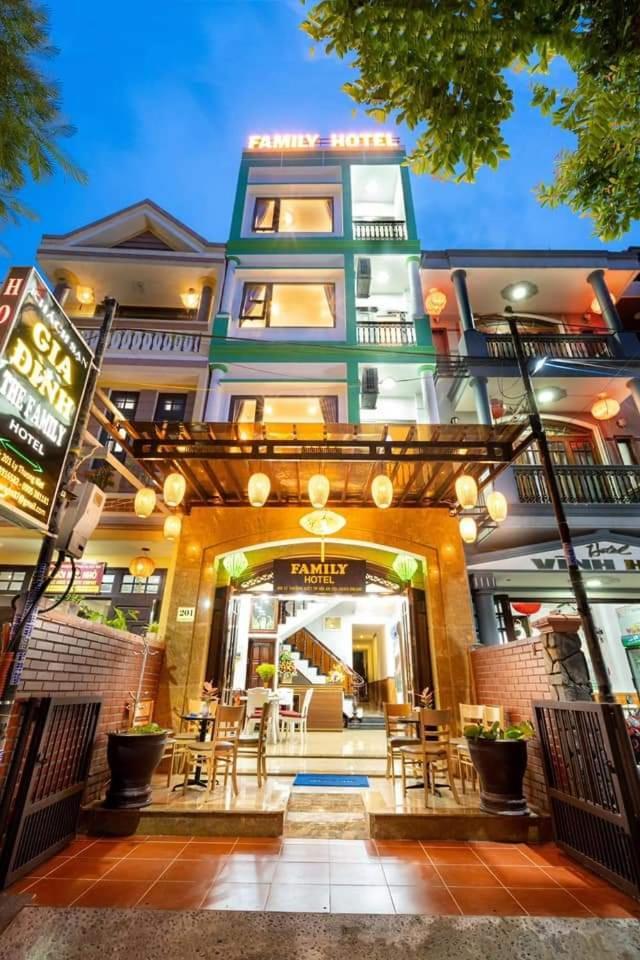 Family Hotel هوي ان المظهر الخارجي الصورة
